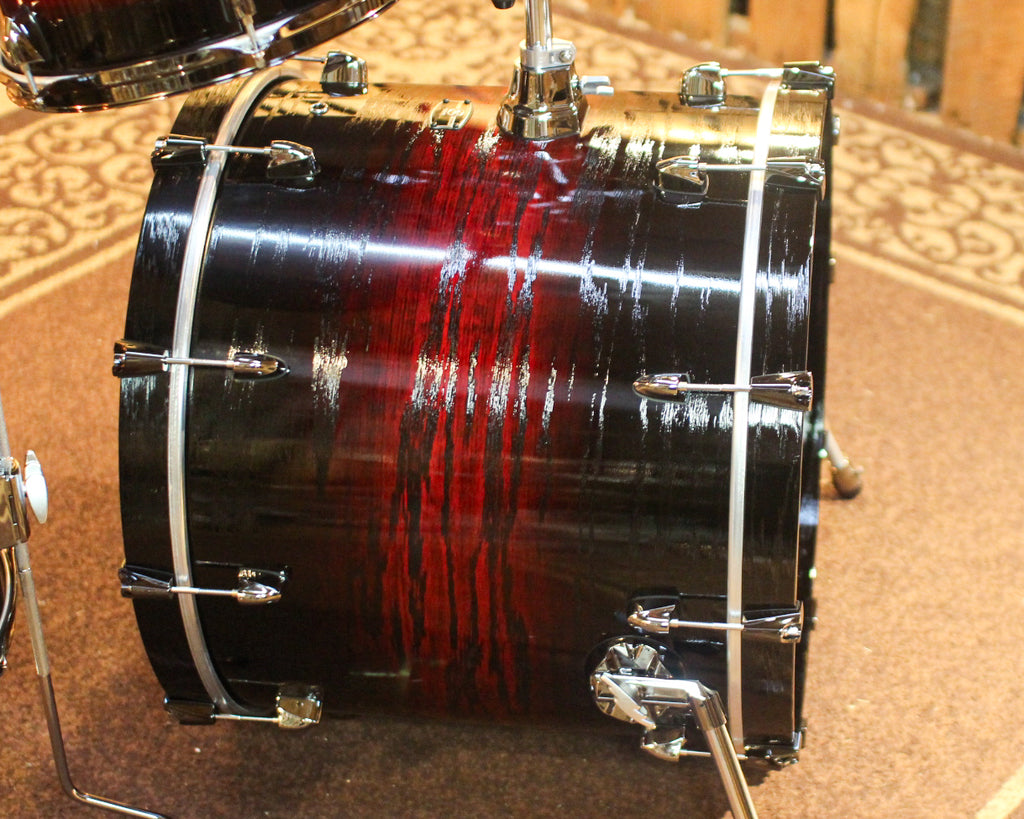 Yamaha Live Custom Hybrid Oak Uzu Magma Sunburst Drum Set - 22,10
