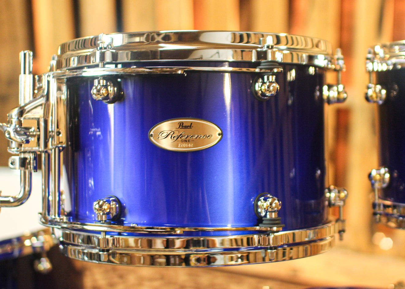 Pearl Reference One Kobalt Blue Fade Metallic Lacquer Drum Set - 22,10 –  The Drum Shop